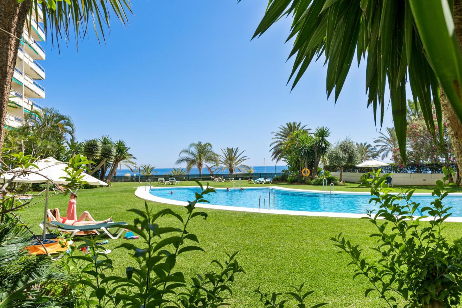 Beach Front Apartment With Pool Marbella Exterior foto